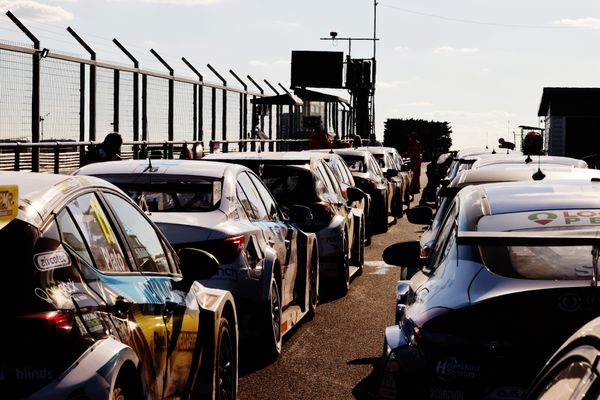 Title race begins to take shape as BTCC heads to Brands Hatch