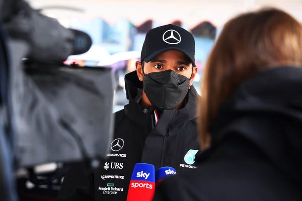 Johnny Herbert slams ‘cheap shot’ Marko comments and heralds Lewis Hamilton